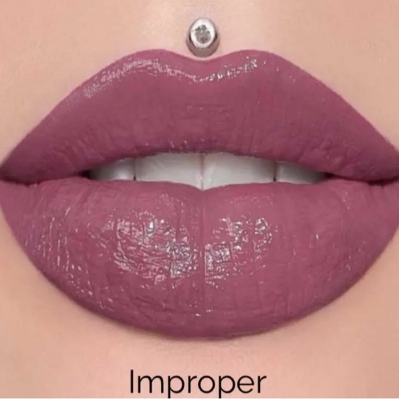 Improper, NIB Jeffree Star Supreme Gloss Full Pigmented Lip Gloss - Picture 1 of 1